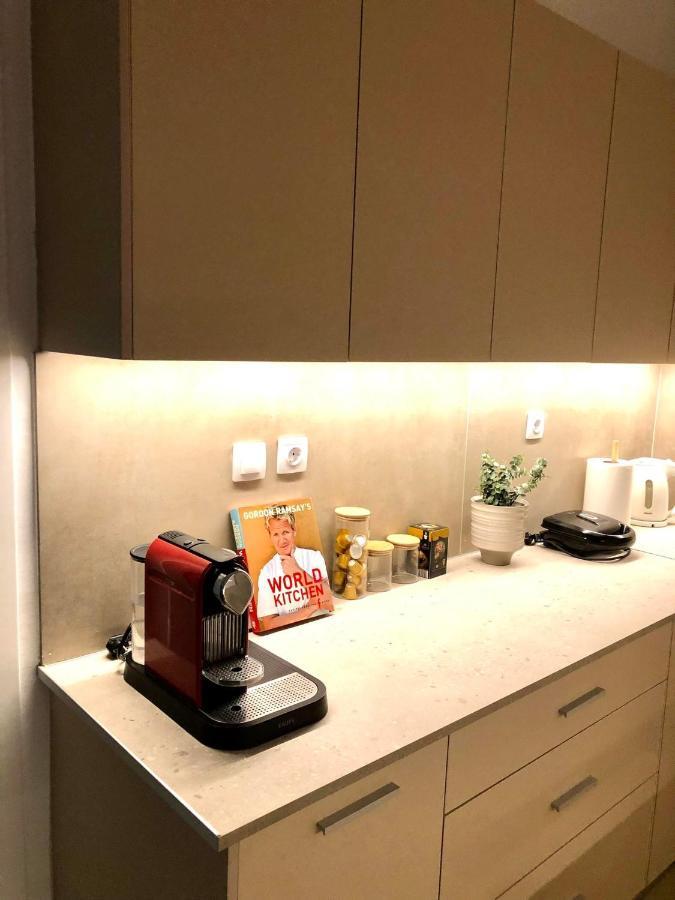 Bright Spacious Modern 3Rd Flr City Oasis-Sleeps 5 Appartement Athene Buitenkant foto